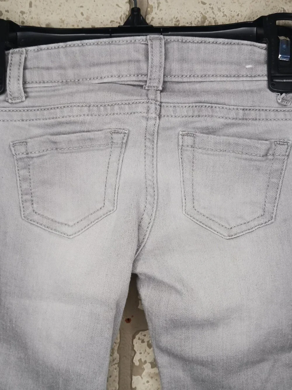 The Childrens Place Girls 12-18M Jegging Pants Jeans Gray Stretch Waist (Read)